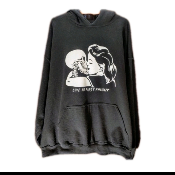 Wicked Clothes "Love at First Fright EUC Retired Hoodie Sz 2XL Whimsigoth Skull - Picture 1 of 7